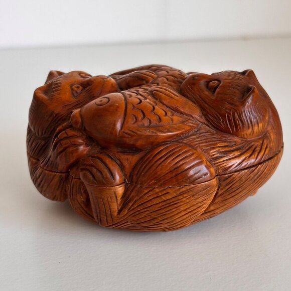 Hand-Carved Wooden Netsuke Trinket Box Cat Fish Wood Small - Picture 4 of 8